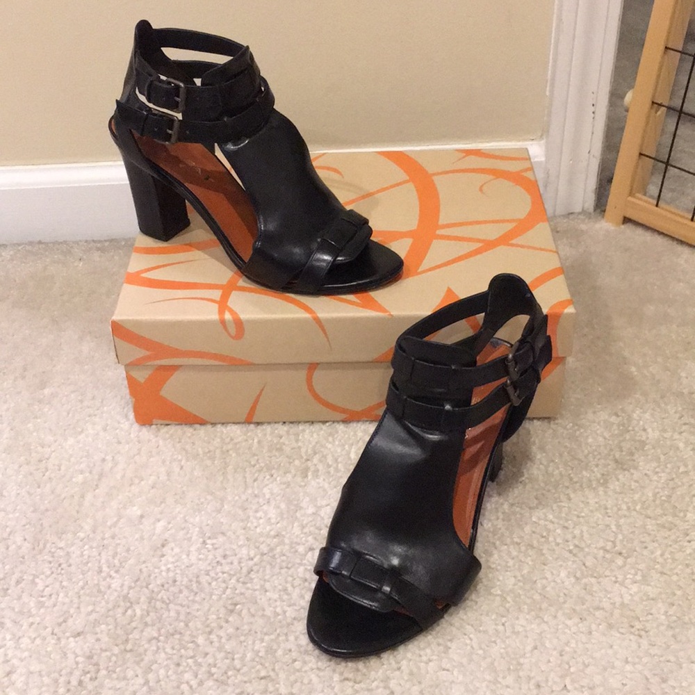 Via Spiga Sandals